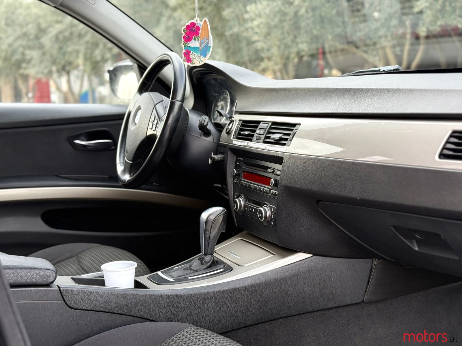 2012' BMW 320 photo #6