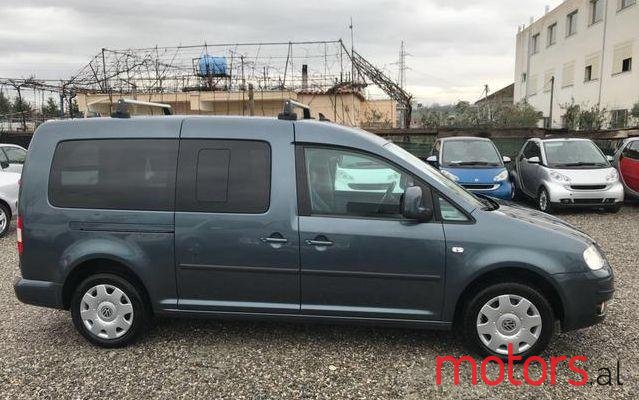 2009' Volkswagen Caddy photo #2