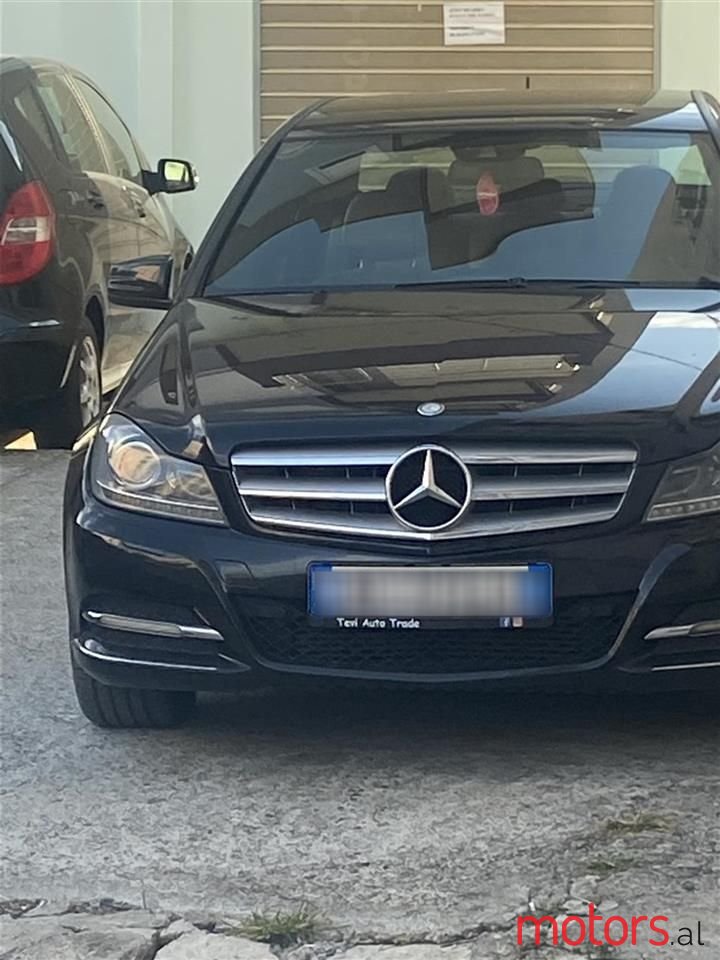 2012' Mercedes-Benz C 200 photo #1