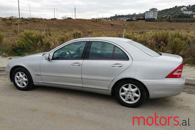 2000' Mercedes-Benz C-Class photo #1