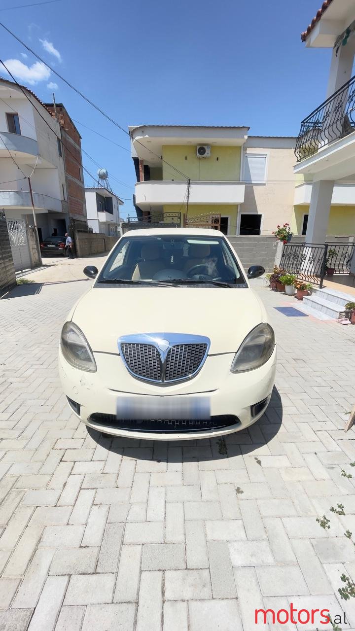 2004' Lancia Y photo #1