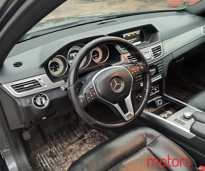 2014' Mercedes-Benz E 200 photo #5