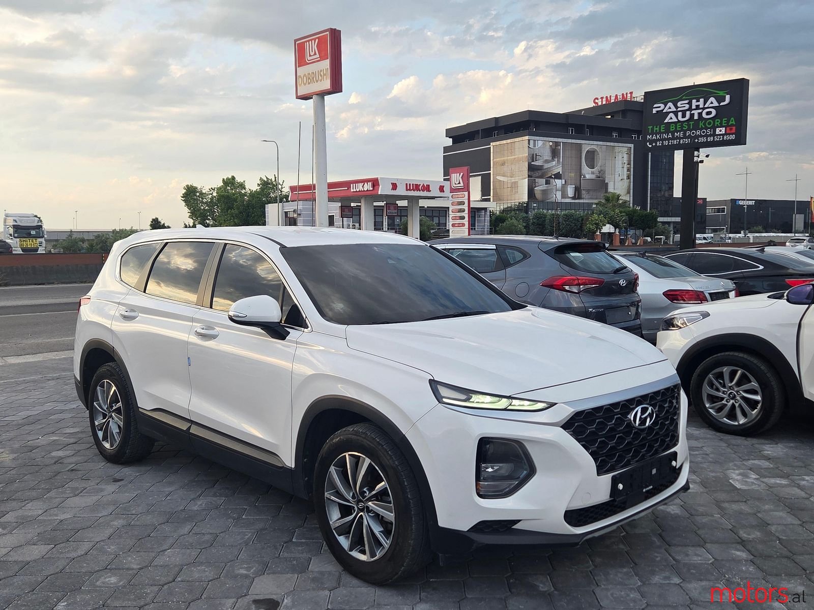 2019' Hyundai Santa Fe photo #1
