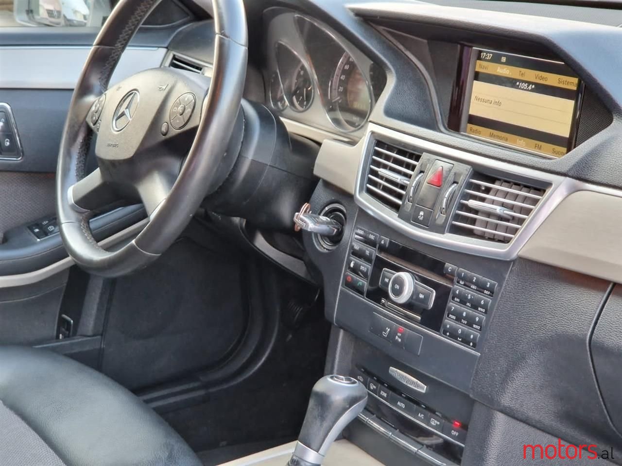 2009' Mercedes-Benz E 220 photo #5