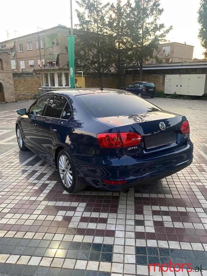 2012' Volkswagen Jetta photo #6