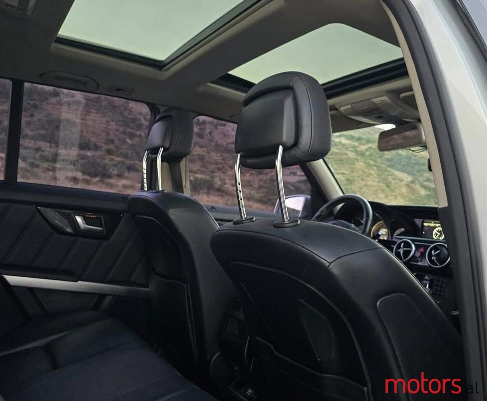 2015' Mercedes-Benz GLK 220 photo #4