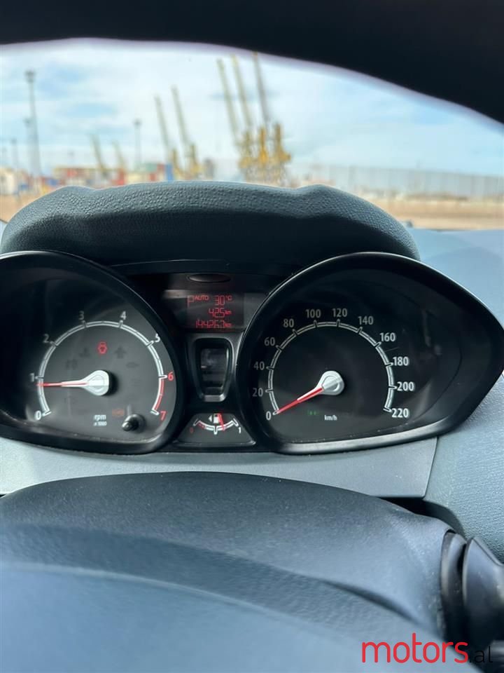 2010' Ford Fiesta photo #4