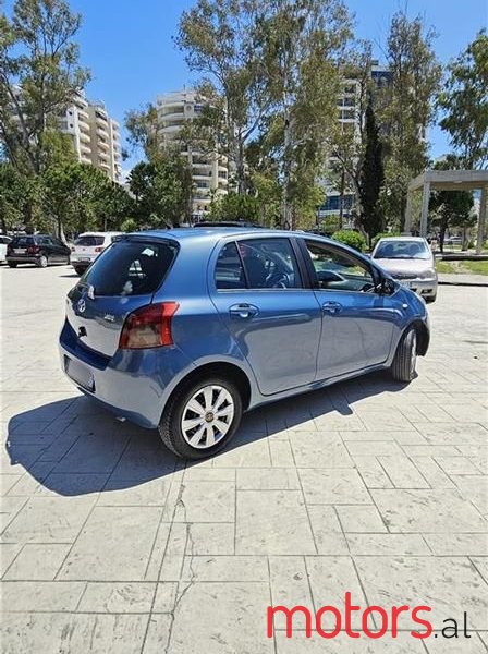 2007' Toyota Yaris photo #2