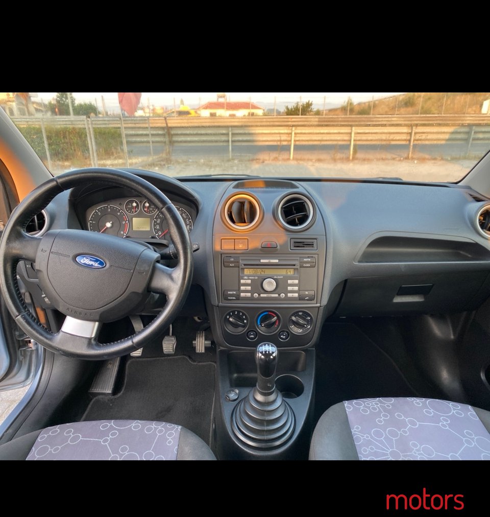 2007' Ford Fiesta photo #7