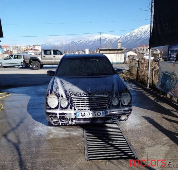 2001' Mercedes-Benz 270 photo #5