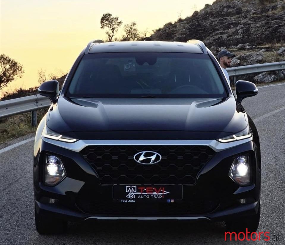 2020' Hyundai Santa Fe photo #3