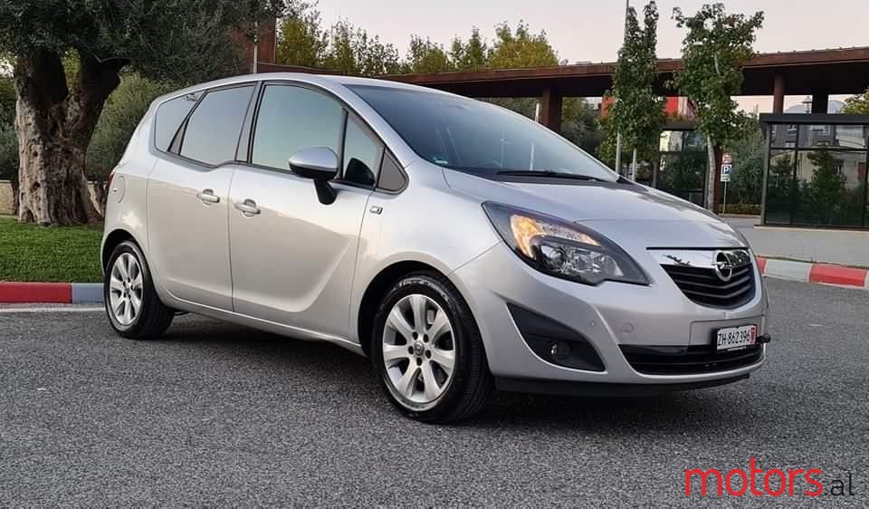 2010' Opel Meriva photo #2