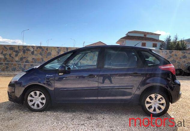 2008' Citroen C4 Picasso photo #1