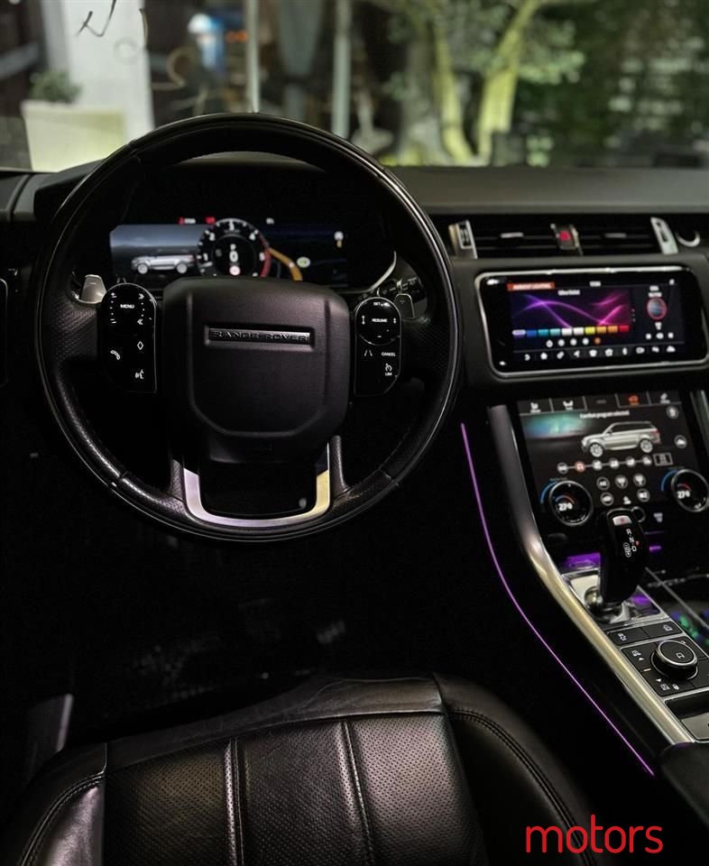 2019' Land Rover Range Rover Sport photo #3
