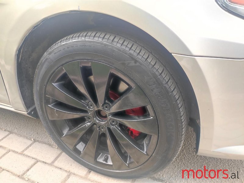 2012' Volkswagen photo #4