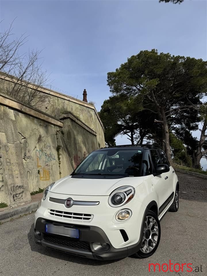 2015' Fiat 500L Trekking photo #5