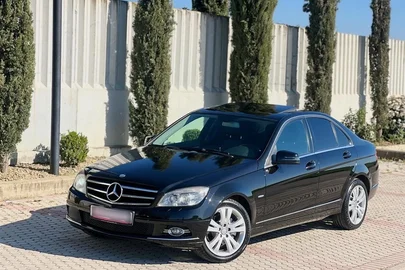 2009' Mercedes-Benz C 220
