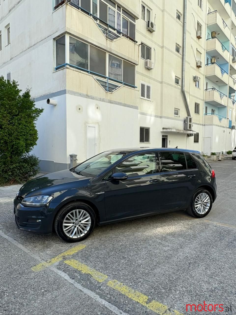 2015' Volkswagen Golf photo #3