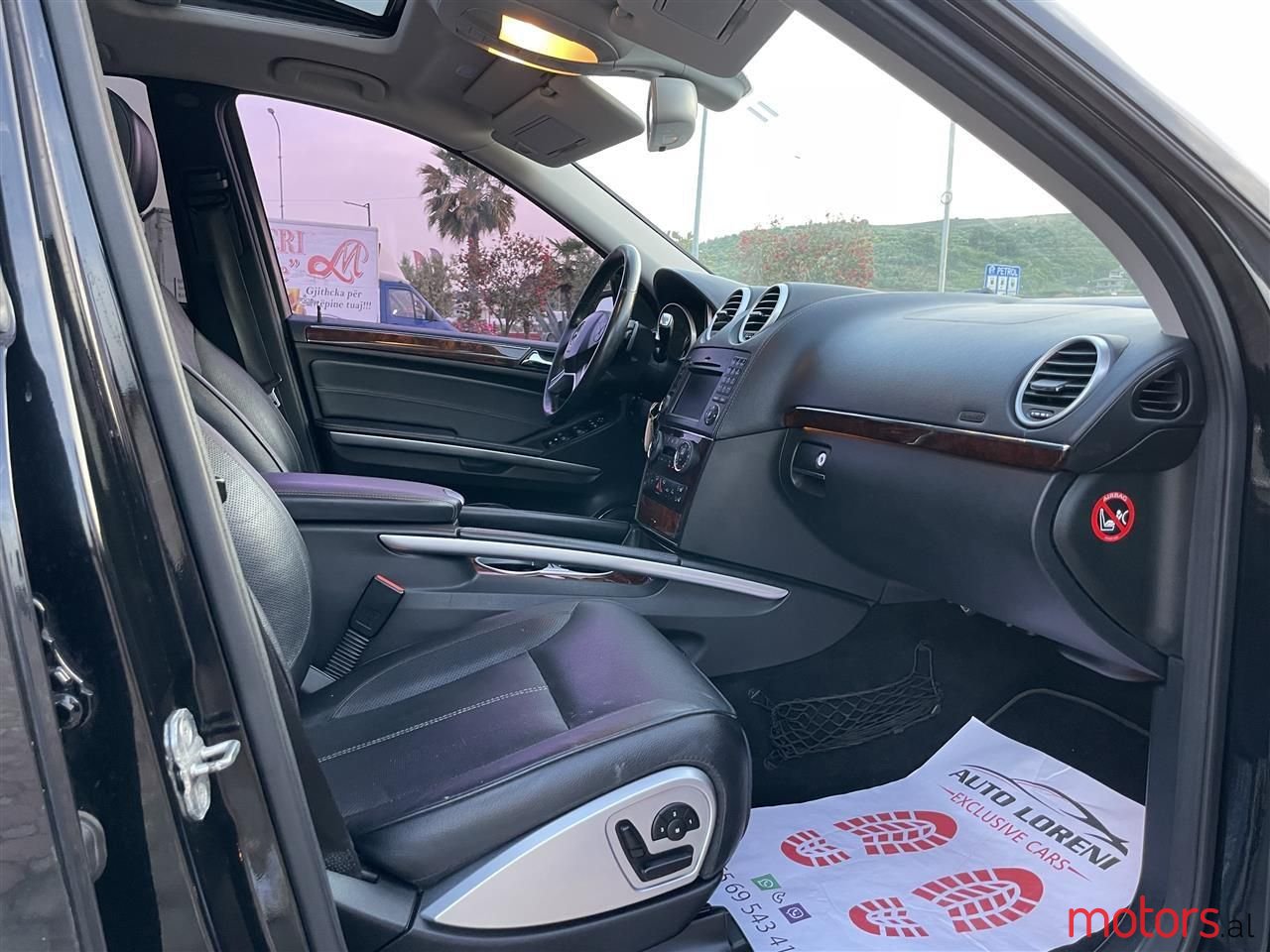 2010' Mercedes-Benz GL 55 AMG photo #5