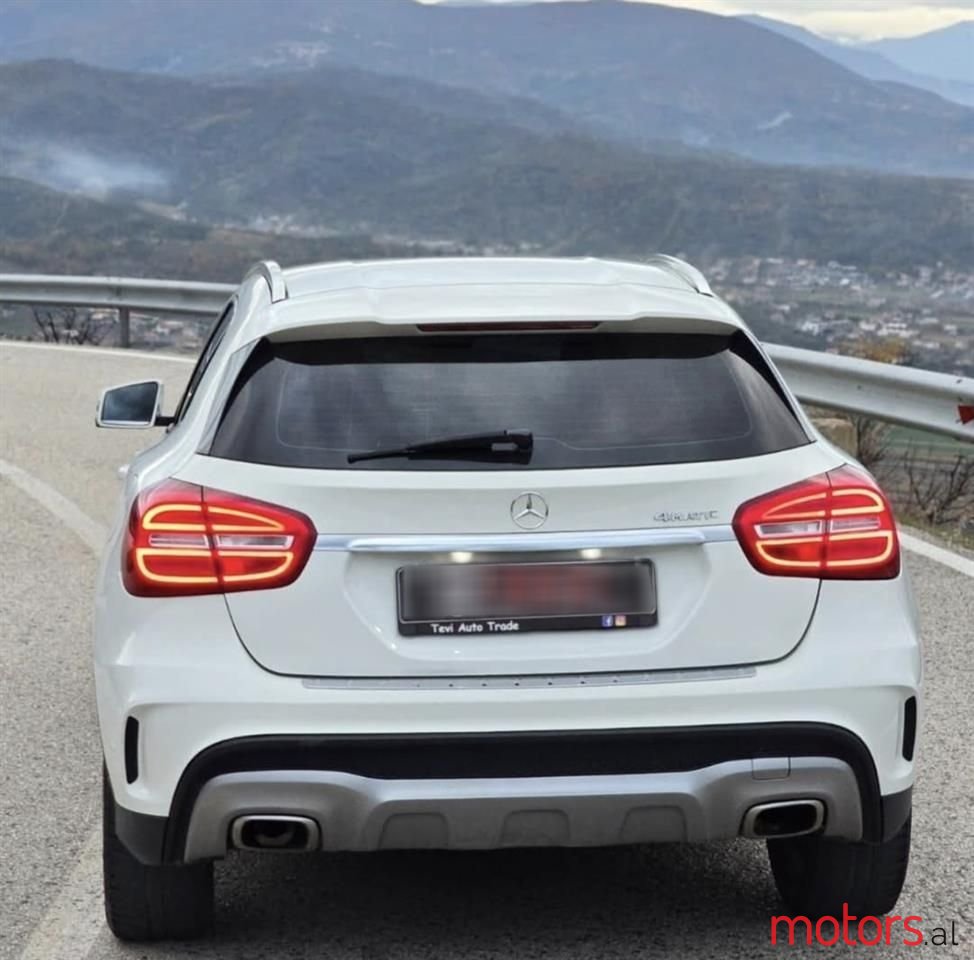 2015' Mercedes-Benz GLA 220 photo #4