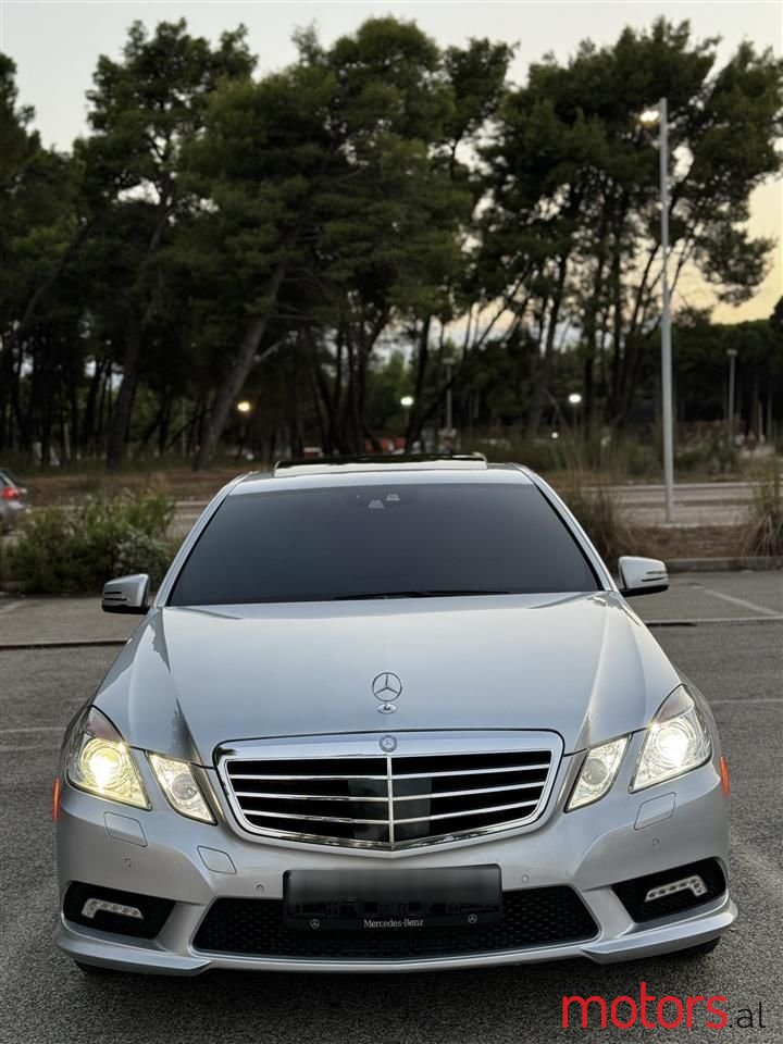 2010' Mercedes-Benz E 500 photo #1