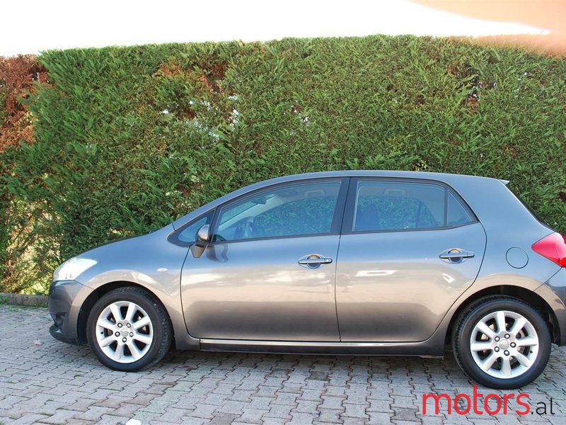 2007' Toyota Auris photo #6