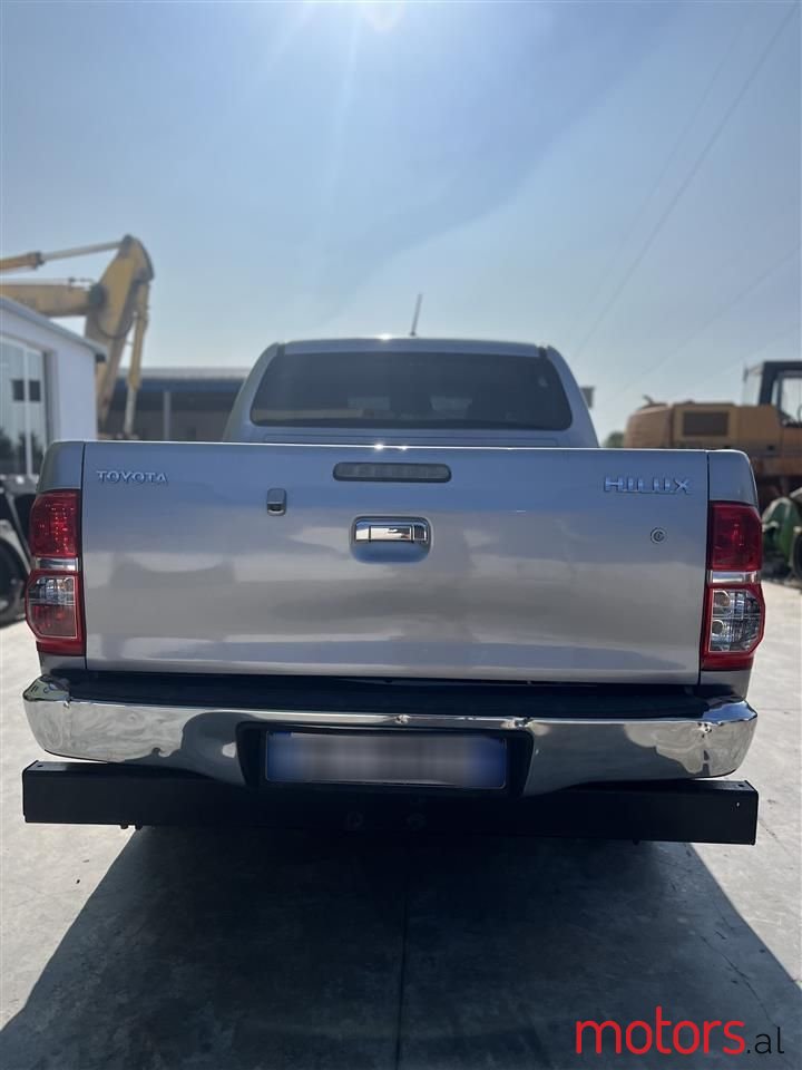 2015' Toyota Hilux photo #4