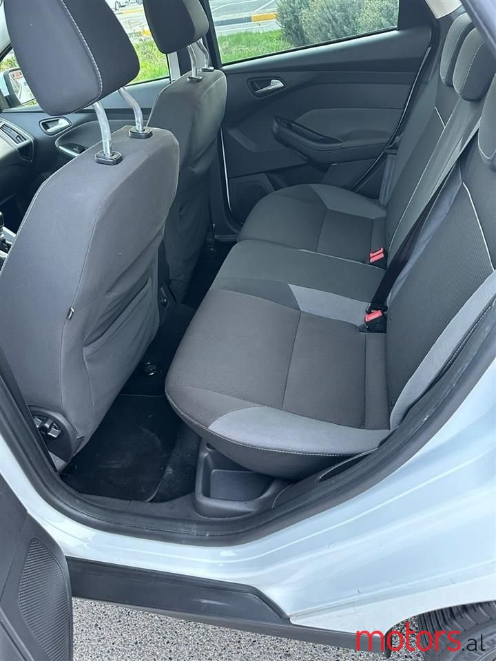 2012' Ford Focus photo #5