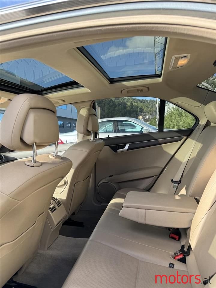 2012' Mercedes-Benz C 300 photo #3