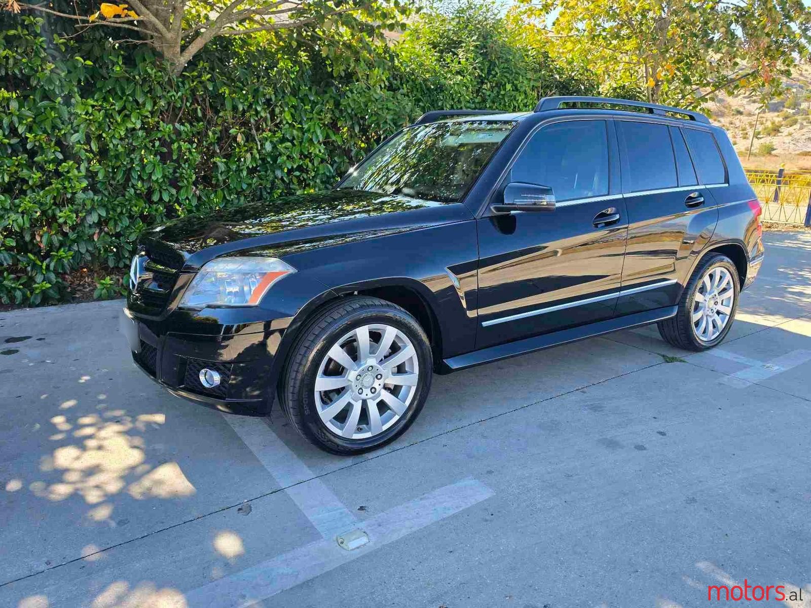 2010' Mercedes-Benz GLK 350 photo #1