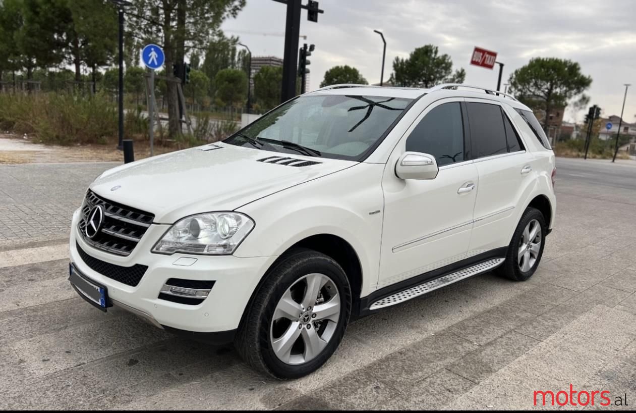 2010' Mercedes-Benz ML 320 photo #5