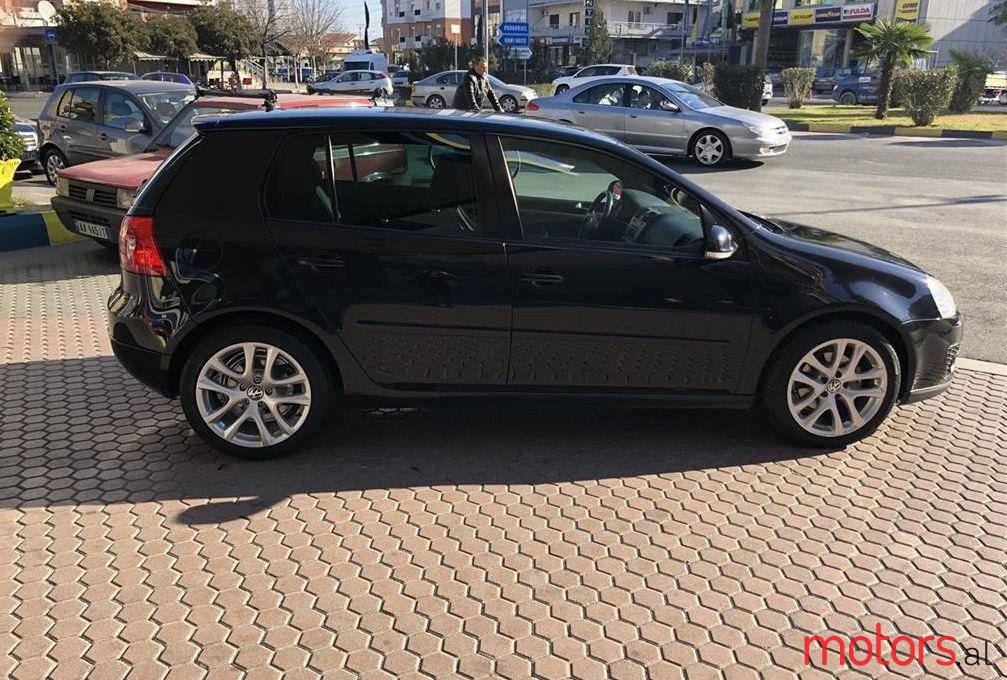 2007' Volkswagen Golf photo #1