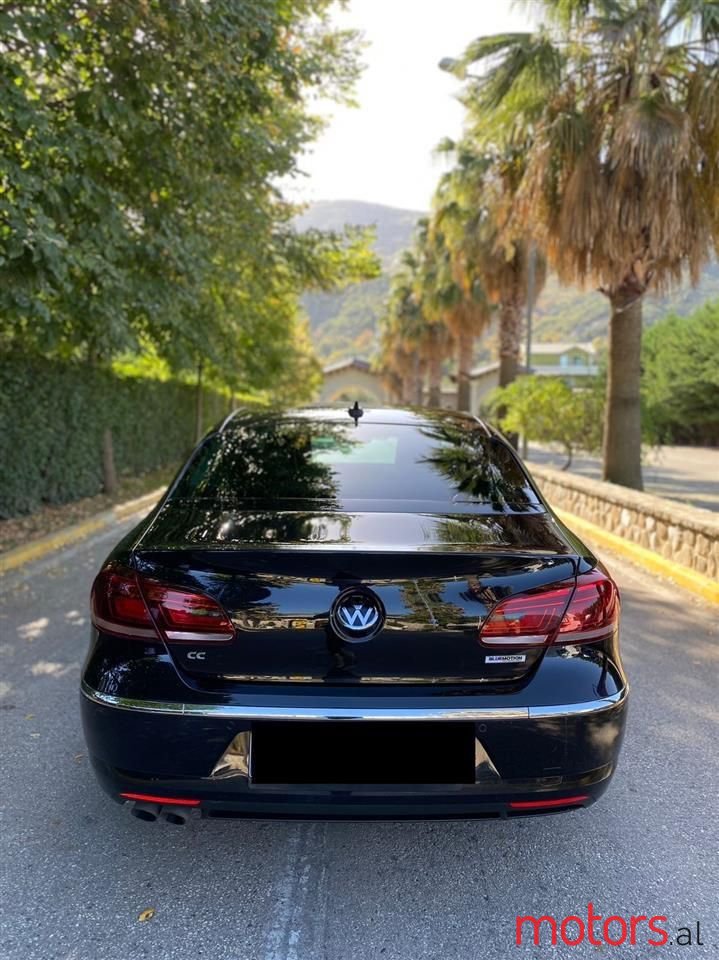 2016' Volkswagen Passat photo #6