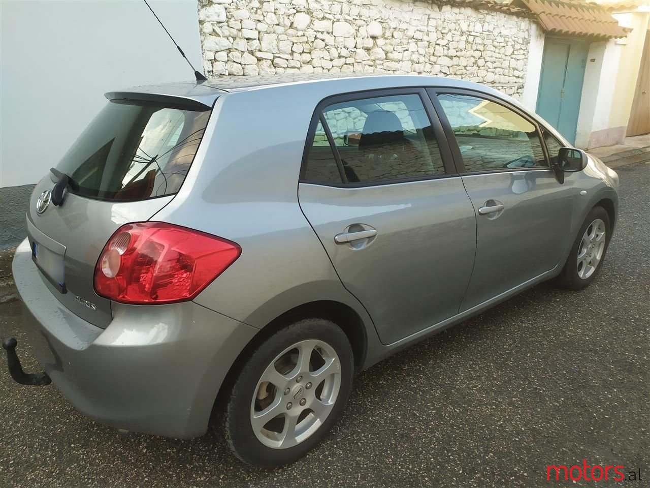 2009' Toyota Auris photo #1