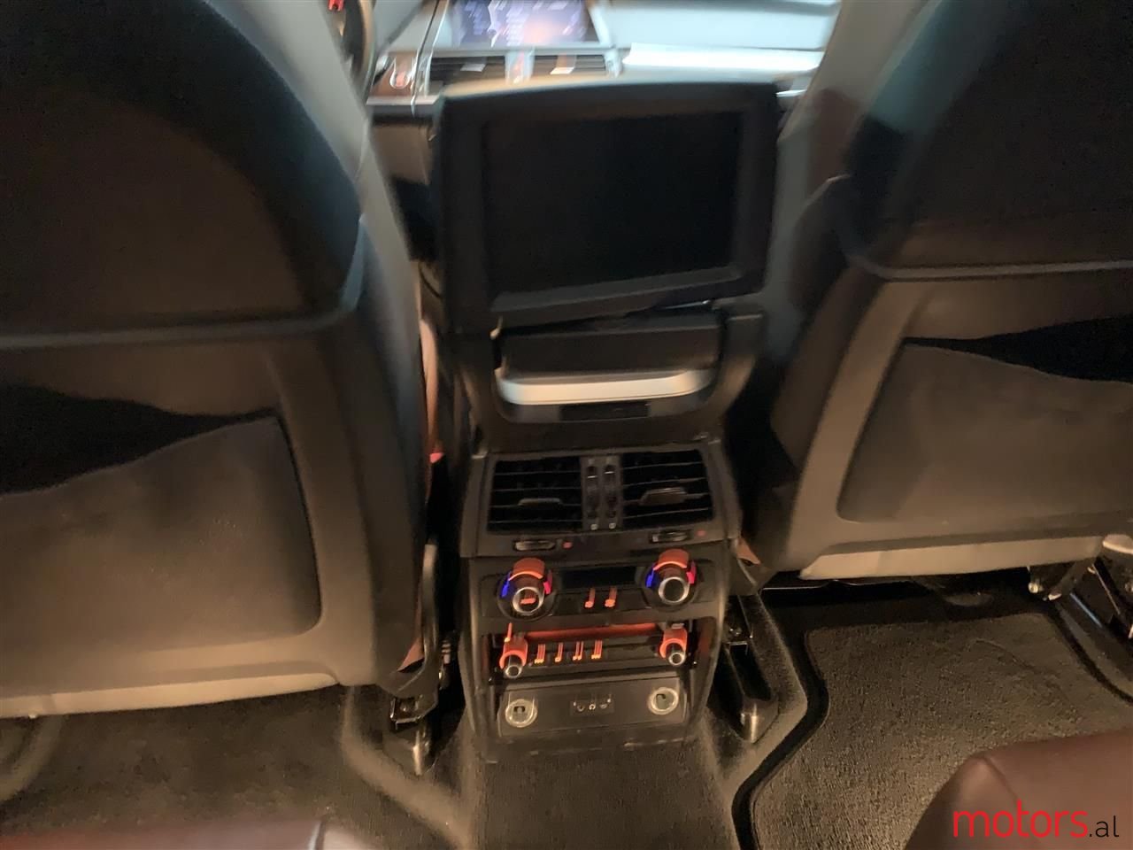 2011' BMW X5 photo #5