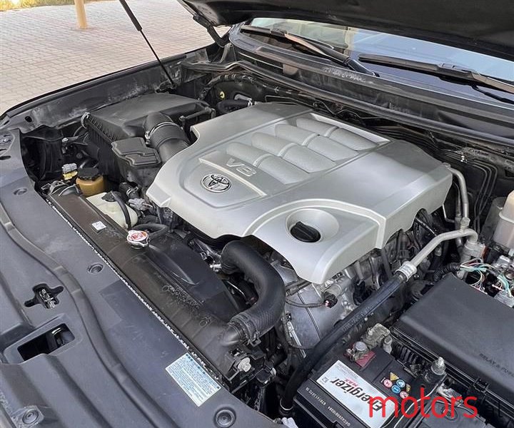 2018' Toyota Land Crusier photo #4