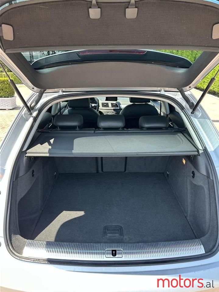 2013' Audi Q3 photo #5