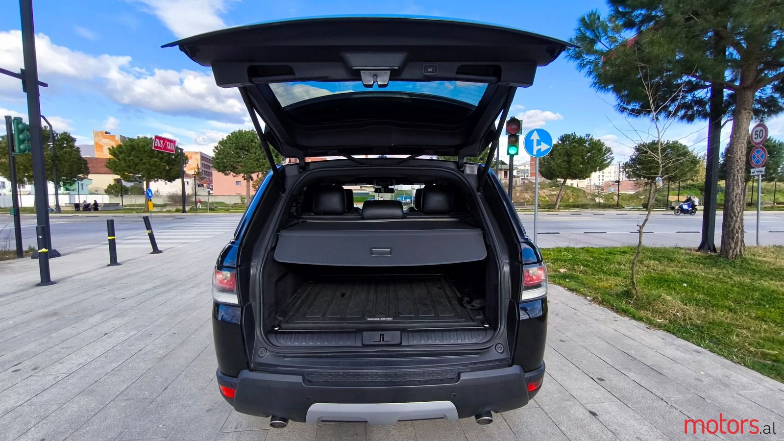 2016' Land Rover Range Rover Sport photo #6