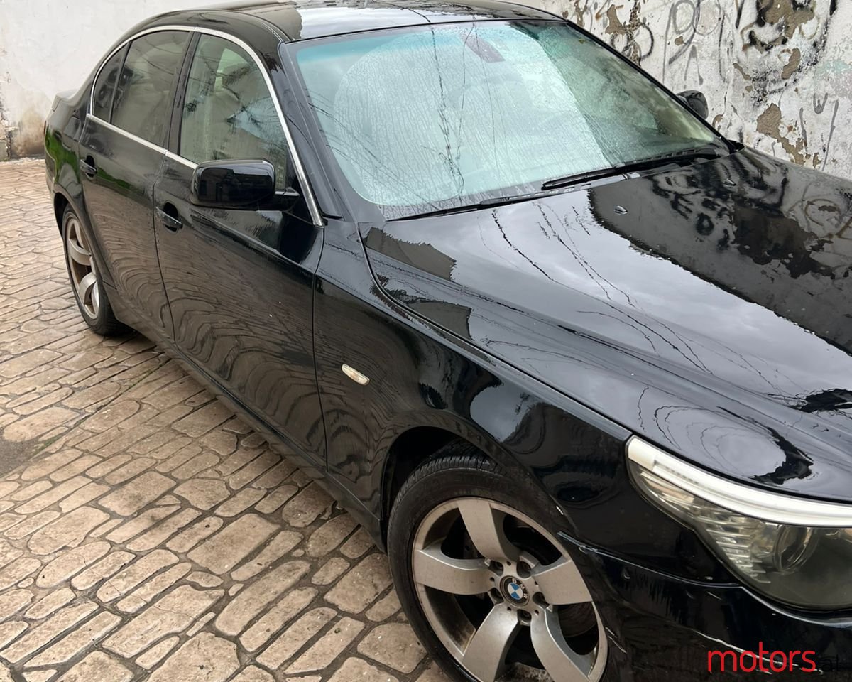 2009' BMW 520 photo #1