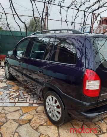 2003' Opel Zafira photo #1