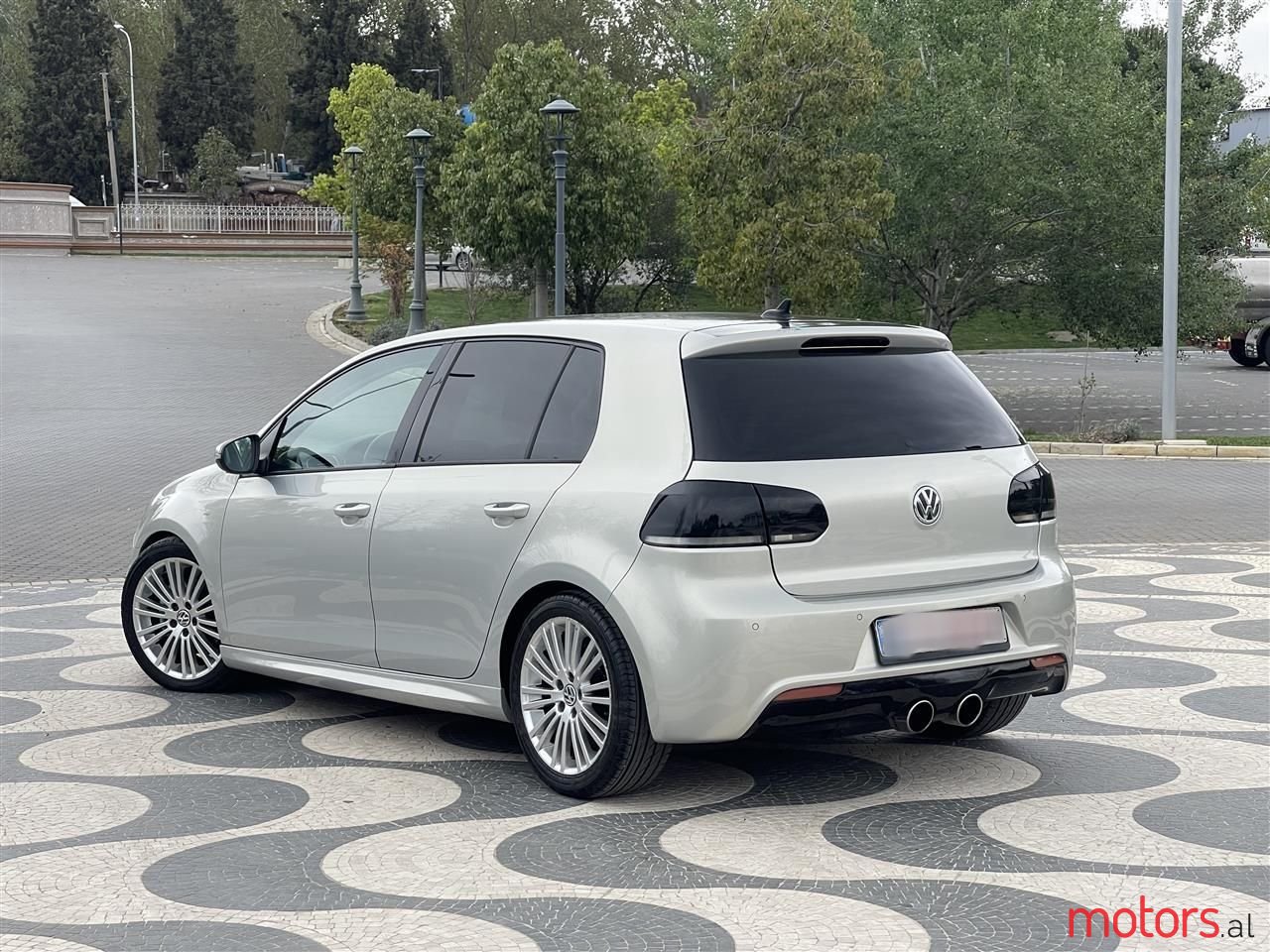 2010' Volkswagen Golf photo #6