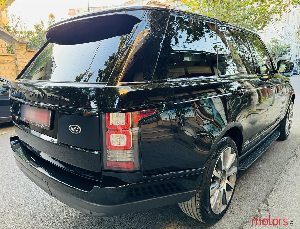 2013' Land Rover Range Rover photo #2