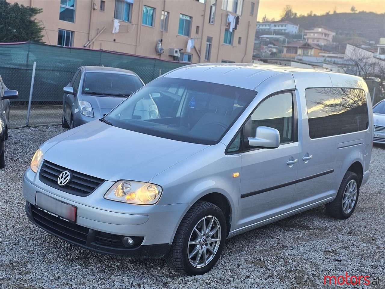 2010' Volkswagen Caddy photo #1