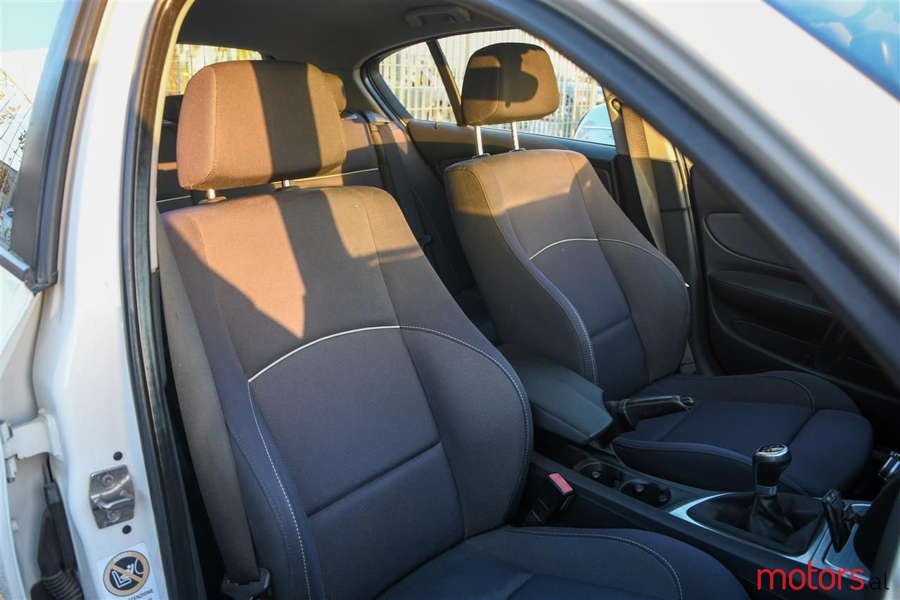 2010' BMW 120 photo #5