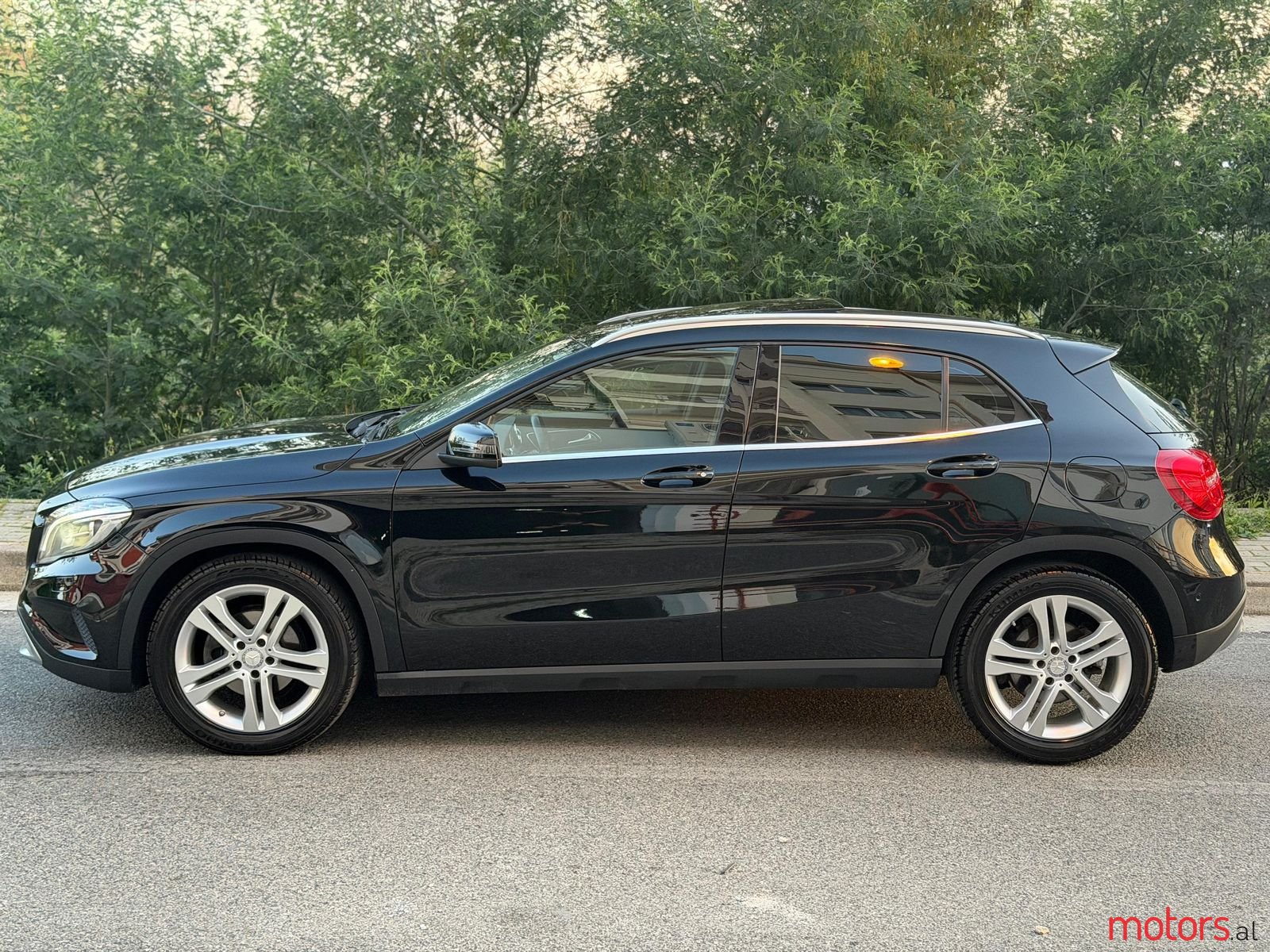 2015' Mercedes-Benz GLA 200 photo #2