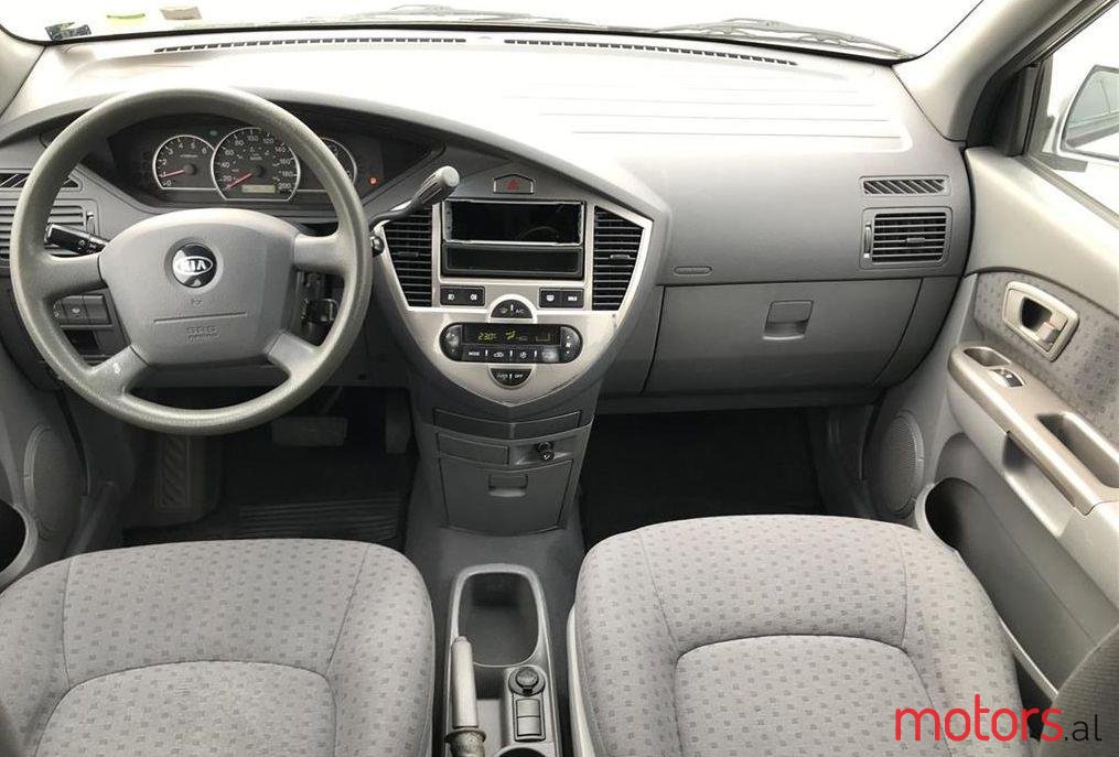 2005' Kia Carens photo #2