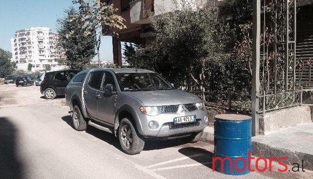2006' Mitsubishi L200 photo #2