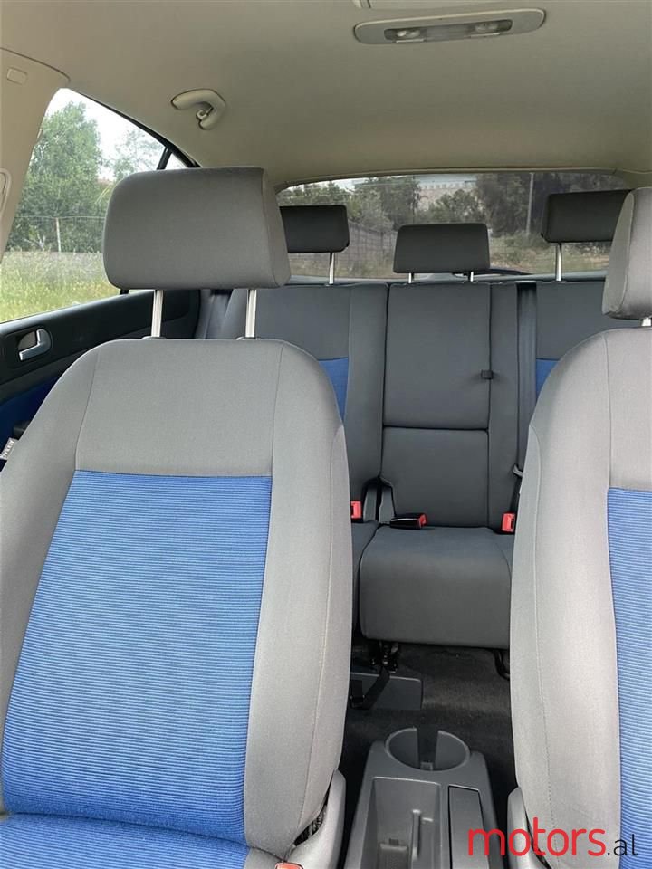 2006' Volkswagen Golf Plus photo #5