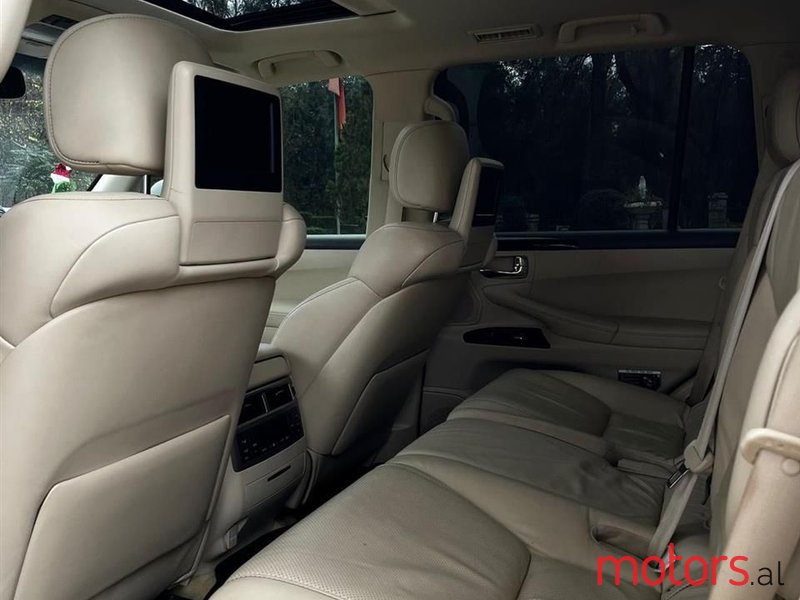 2013' Lexus LX 570 photo #5