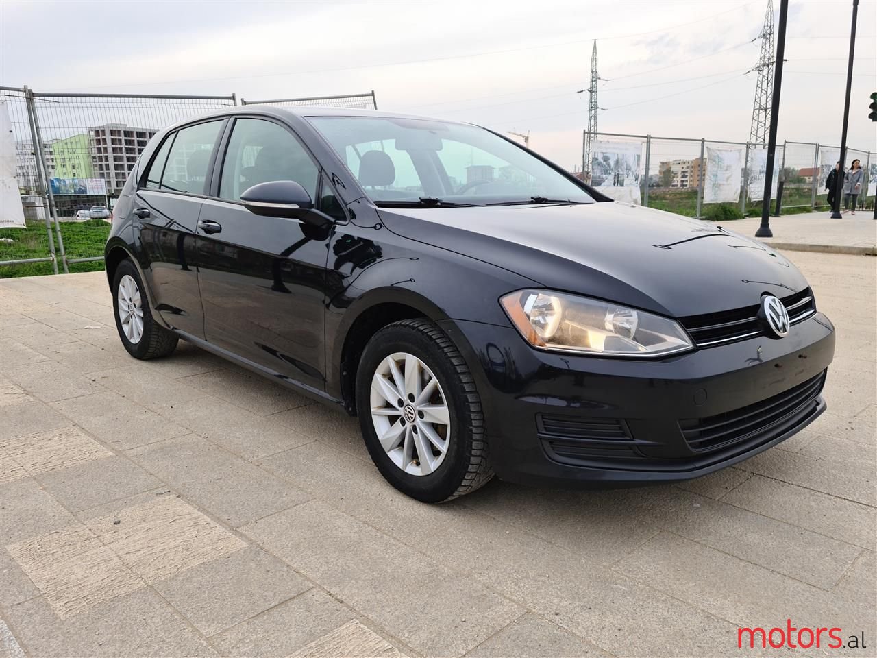 2015' Volkswagen Golf photo #3